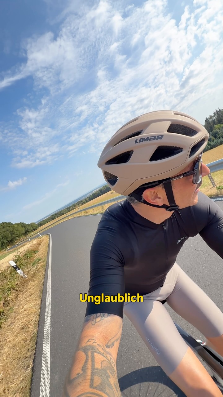 75 Tage bis zum @ironmanportugal - Die Strecke von gestern war die Schönste, die ich seit langer Zeit gefahren bin. 128km feinste Straßen und sogar ein 4km langer Anstieg, Abfahrt mit Serpentinen. Und das alles mit Start im Kölner Westen. 

Die Strecke gibt’s auf meinem Strava Profil zum Nachfahren und den Code für 20% auf die Premium Mitgliedschaft findet ihr in den Story Highlights. 

Schicke ich aber auch per PN, wenn euch das lieber ist. 

Weiter geht’s 😍✊

#atriathleteslife #triathlon #ironmantraining