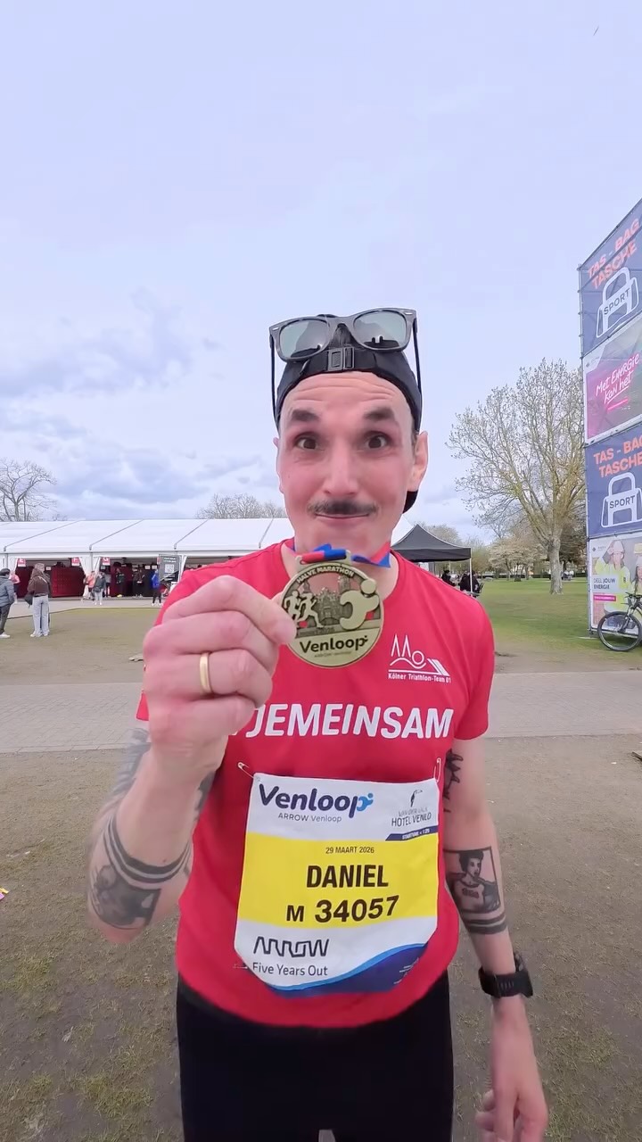 @venloop hat geliefert 🤝 - 1:27:51 🥰

#venloop #running #halbmarathon #laufen #hardlopen