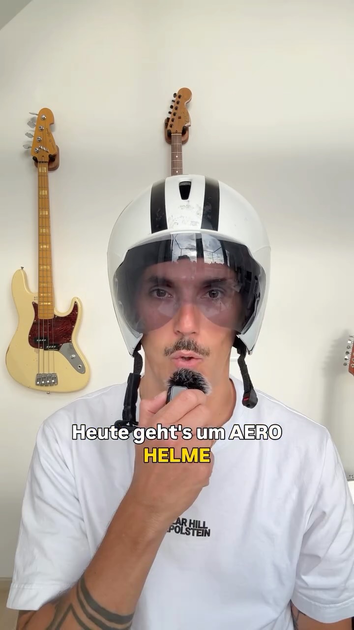 Noch 4 Wochen bis zum @ironmanportugal . Da stellt man sich halt schon langsam die wirklich wichtigen Fragen des Lebens: AERO Helm ja oder nein? 

Was würdet ihr machen? 

Danke an das gesamte Team von @gebiomized und wie immer ganz doll an @nitti_rides_bikes . Das Fitting war großartig und die Position mega komfortabel. 
Die @airo_app macht es möglich während des Fittings einfach mal kurz in einen virtuellen Windkanal abzutauchen und weiter an Wattersparnis und Komfort zu feilen. 

Der letzte intensive Trainingsblock ist gestartet und langsam kanns auch echt endlich mal los gehen 🤘

#atriathleteslife #triathlon #ironmanportugal #bikefitting